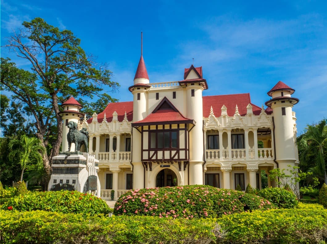 Le palais de Sanam Chan